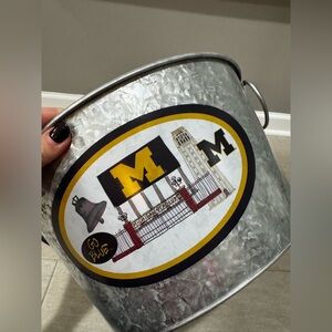 🐺🆕Magnolia Lane University of Michigan Wolverines Galvanized Metal Drink Bucket🐺